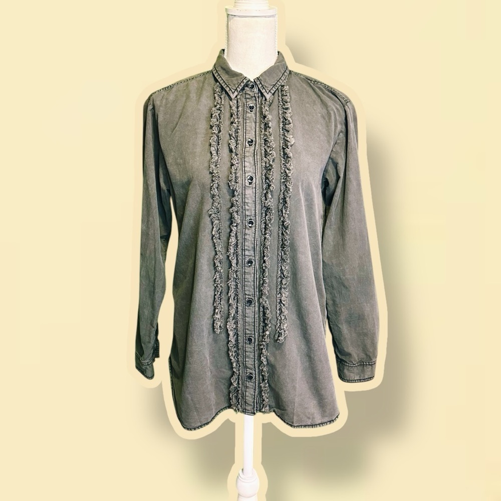 Pilcro Gray Washed Ruffle Trim Detail ‘Juni’ Button-Down Long-Sleeve Shirt Sz S